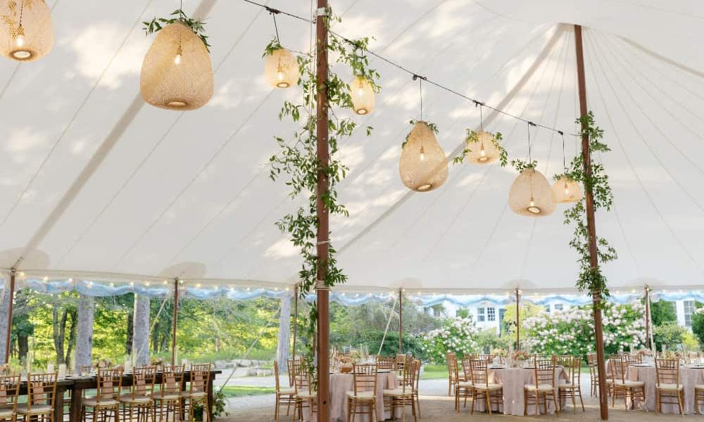 Lantern lighting wedding